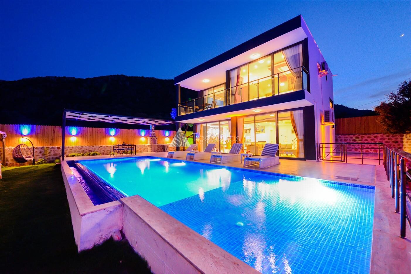 Villa Black Rose — 3