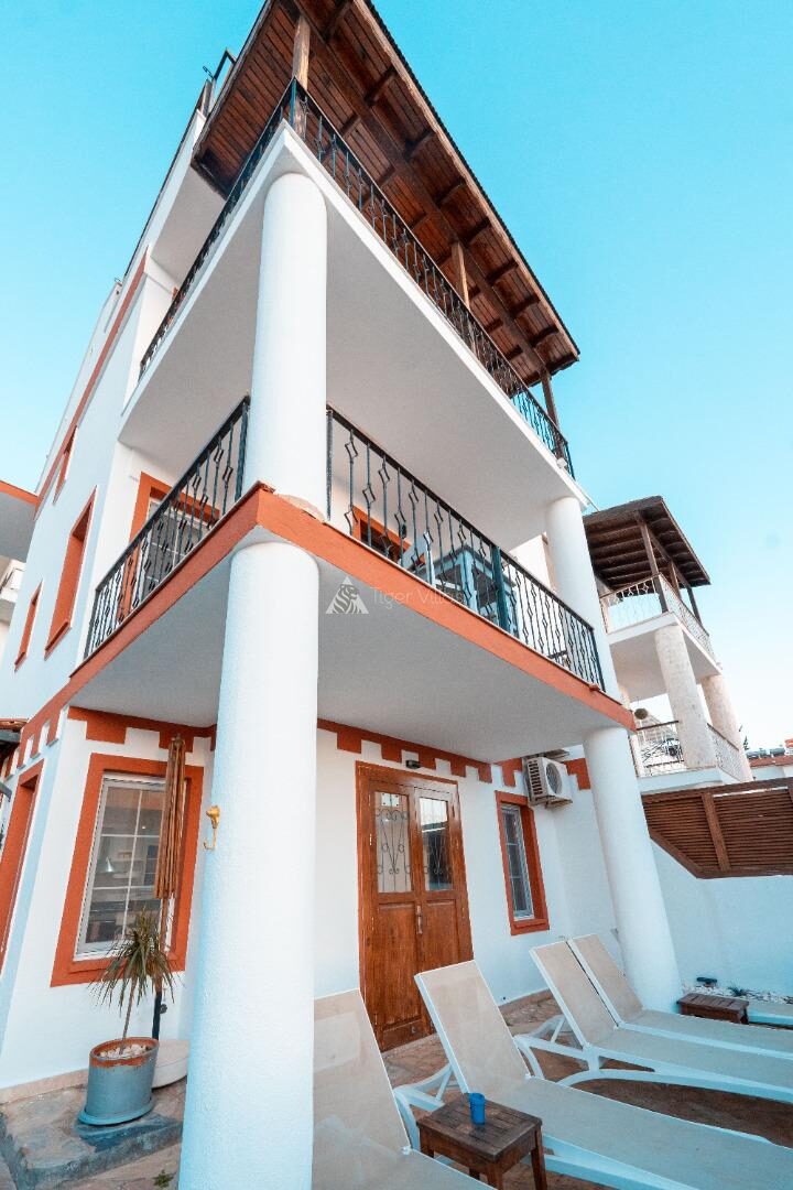 Villa Caledonia — 9