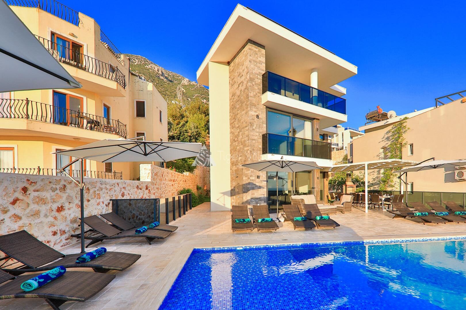 Villa Luxury – villa for rent in Kızıltaş