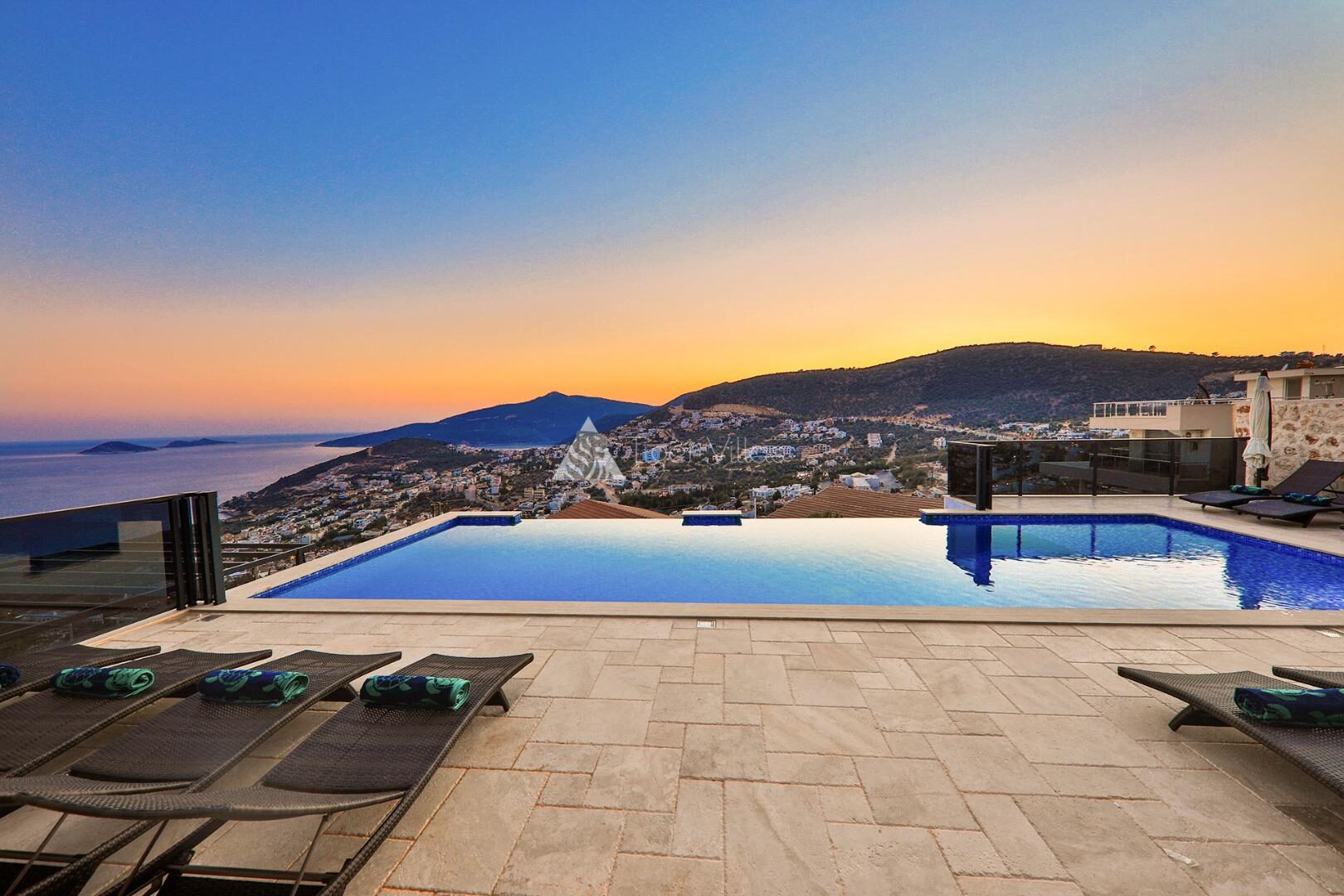 Villa Luxury — 10