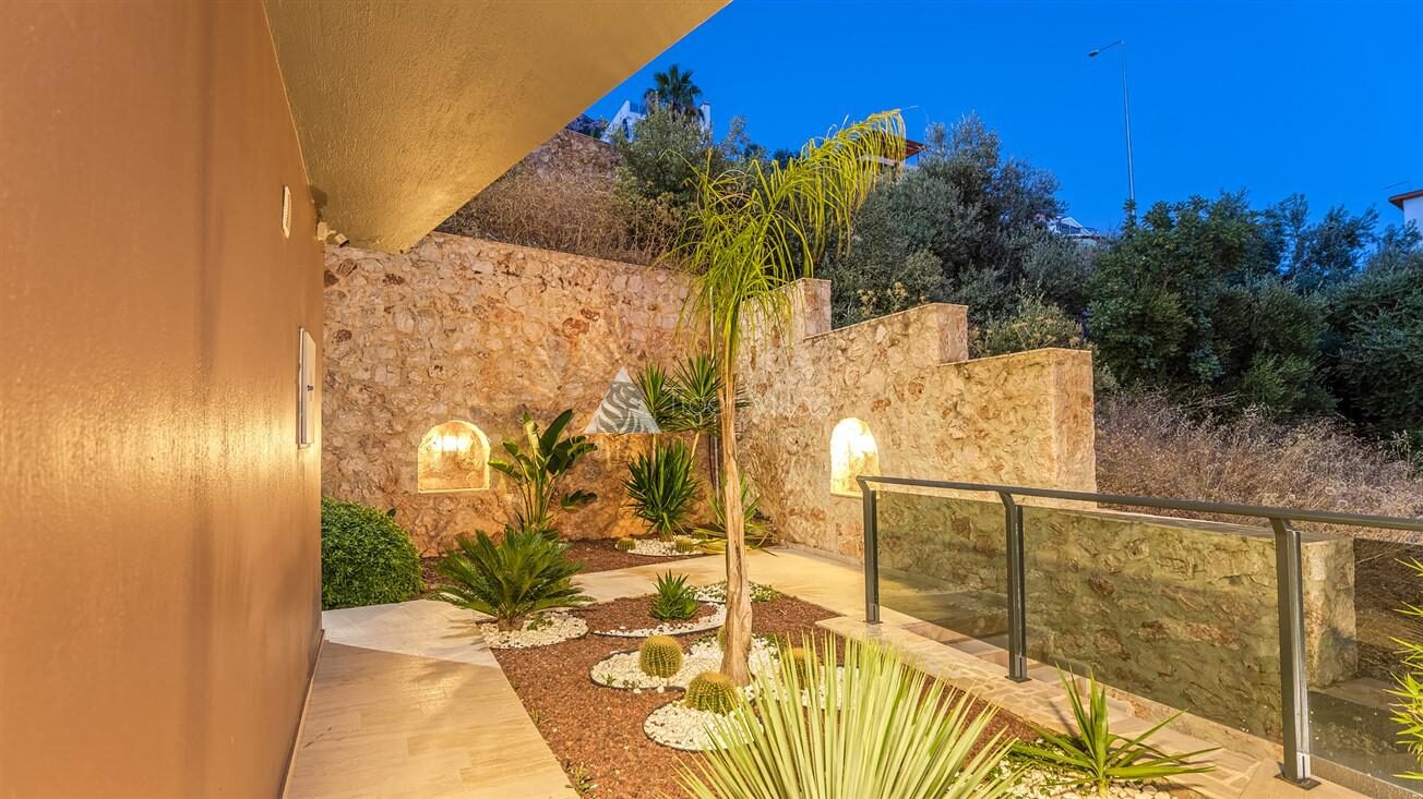 Villa Waratah – villa for rent in Kızıltaş