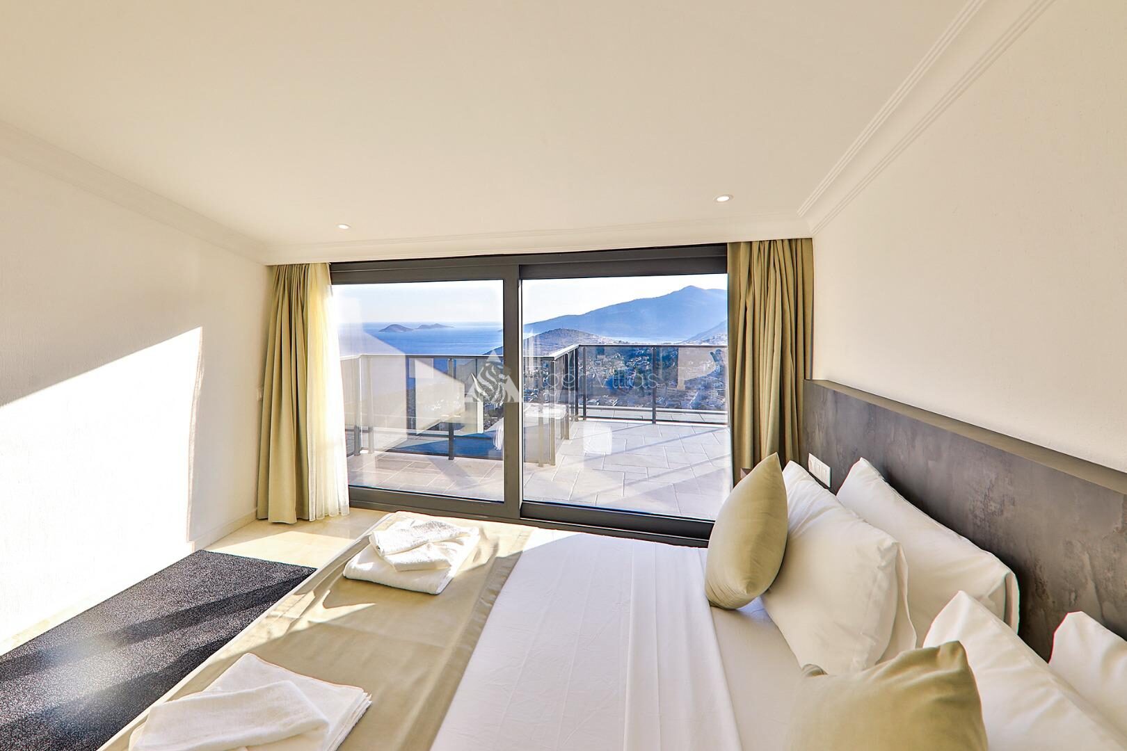 Villa Luxury – villa for rent in Kızıltaş