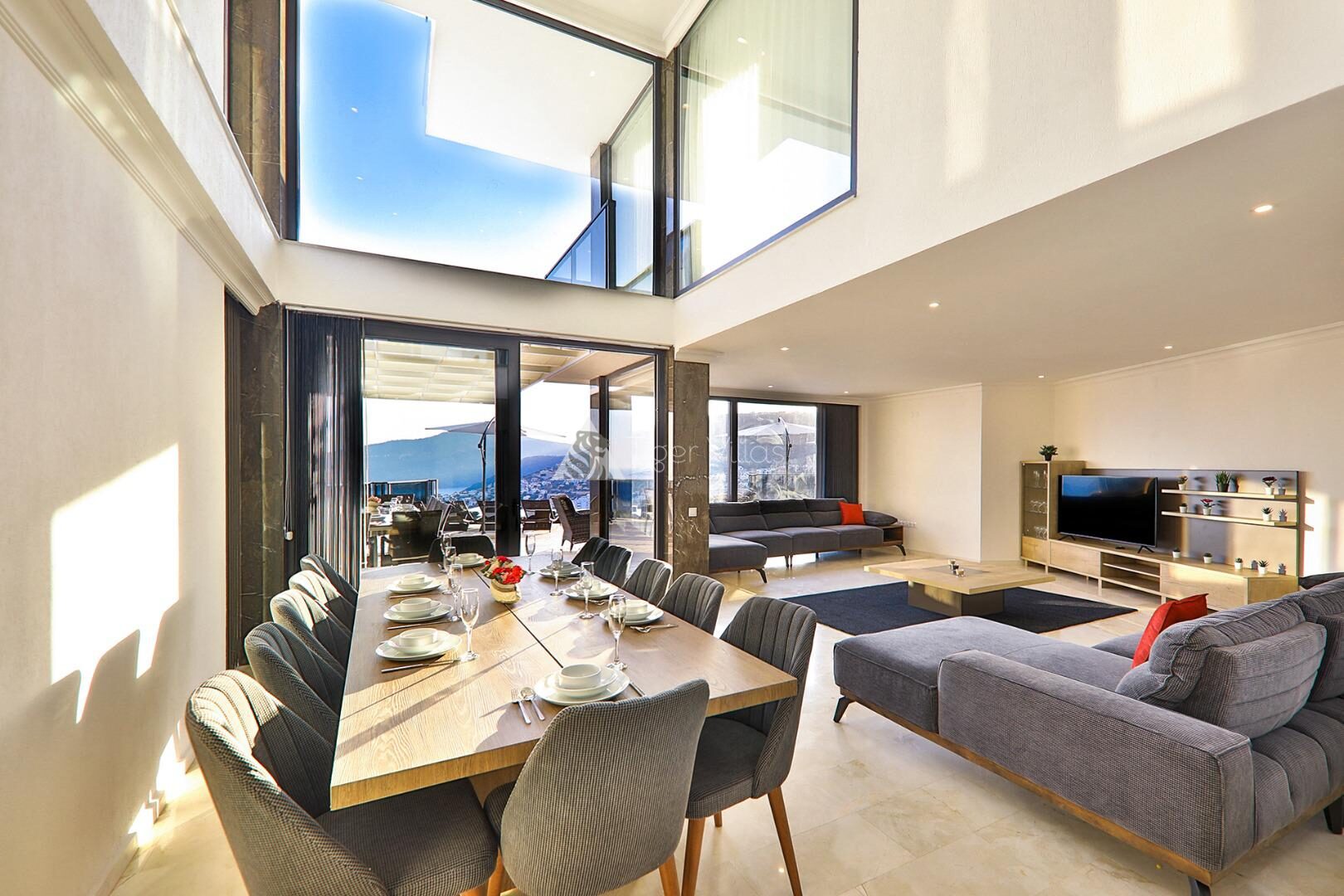 Villa Luxury – villa for rent in Kızıltaş