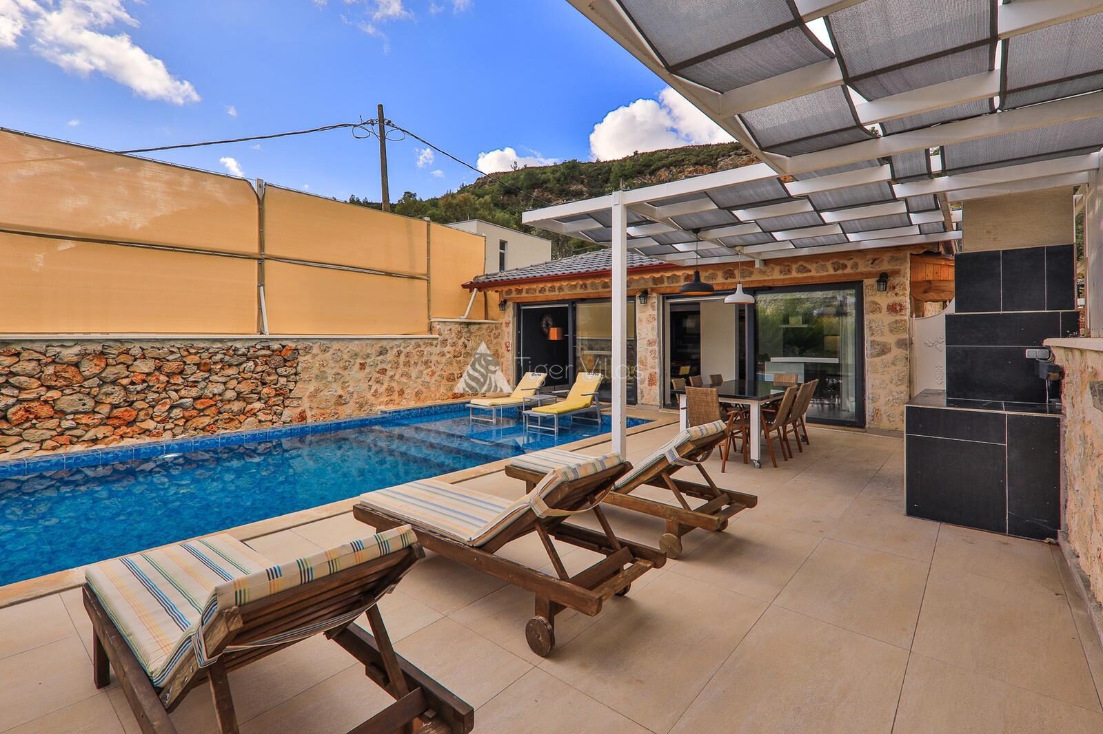 Villa Redro — 1