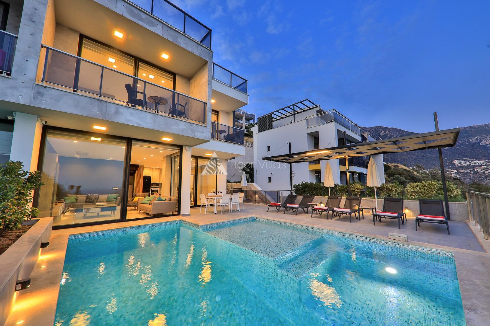 Villa Skylight — 4