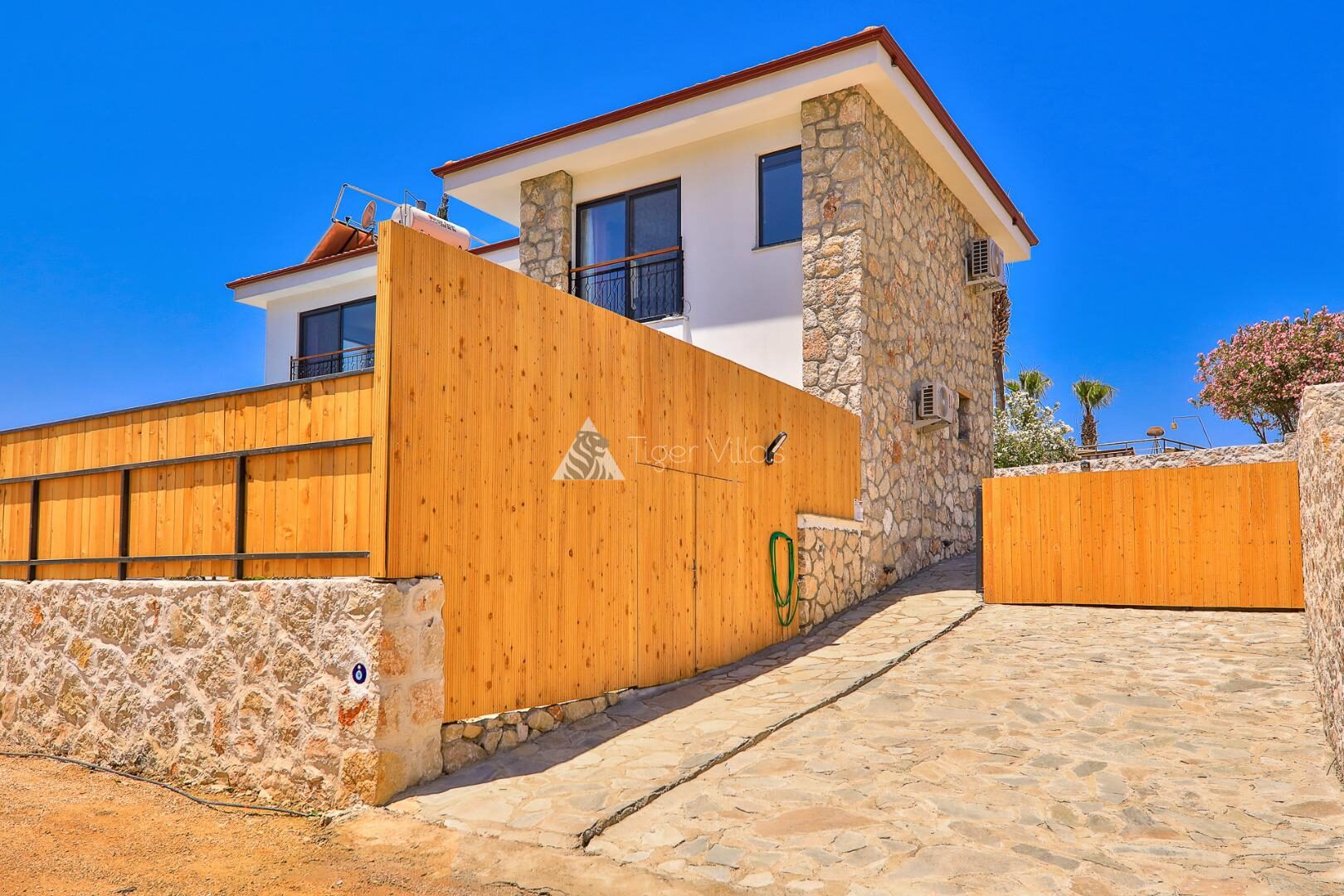 Villa Delfin Green — 50