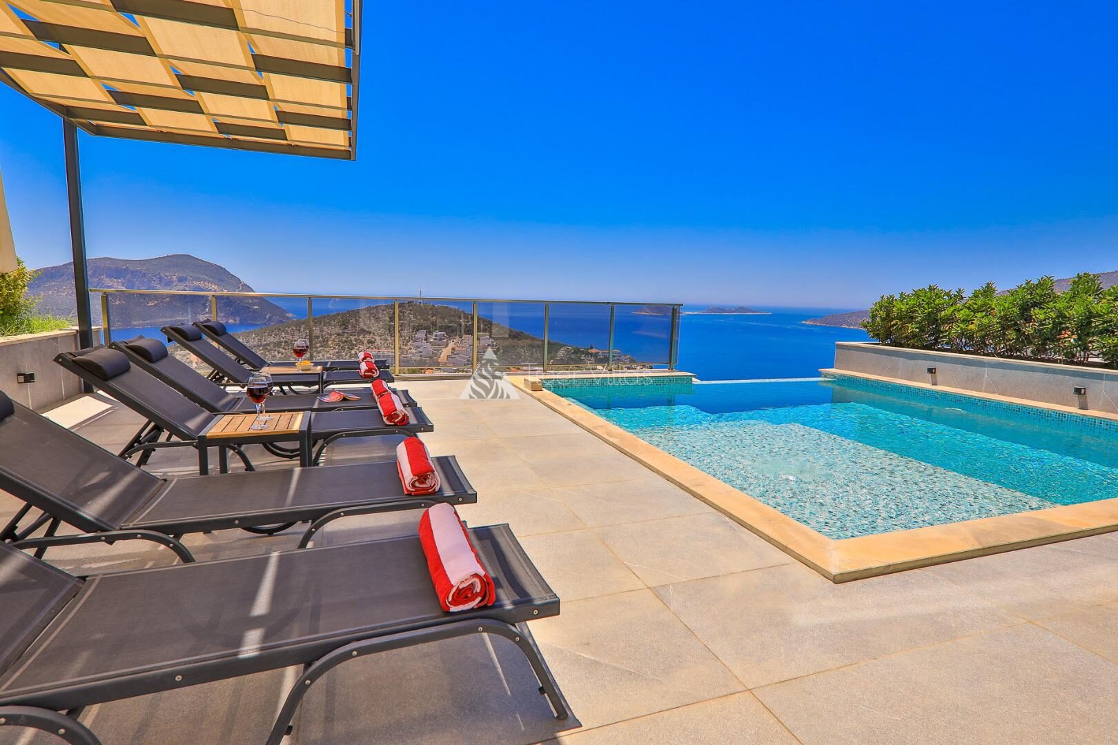 Villa Skylight — 20