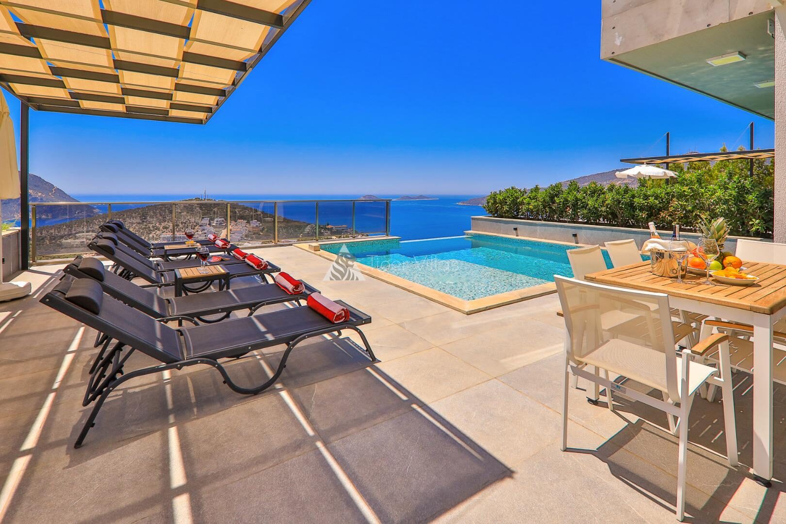 Villa Skylight — 21