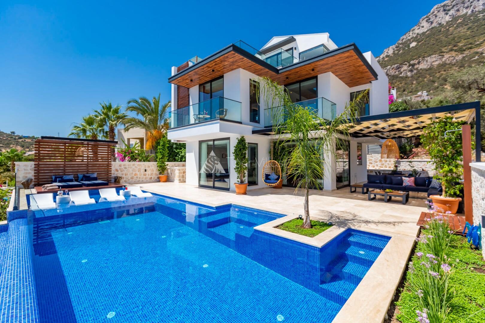 Villa Phi — 2