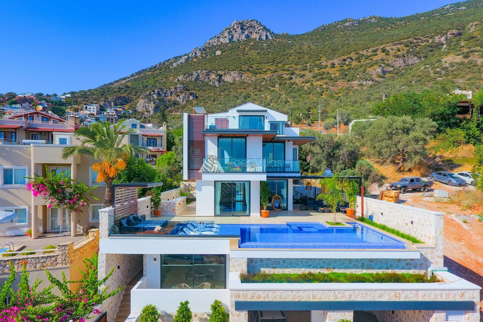 Villa Phi — 6