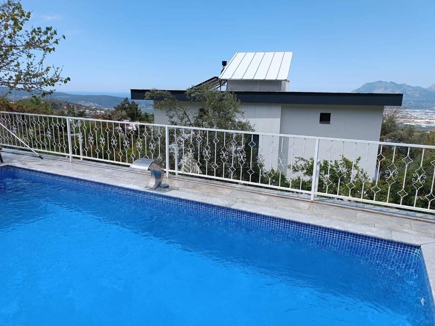 Villa Ural — 11