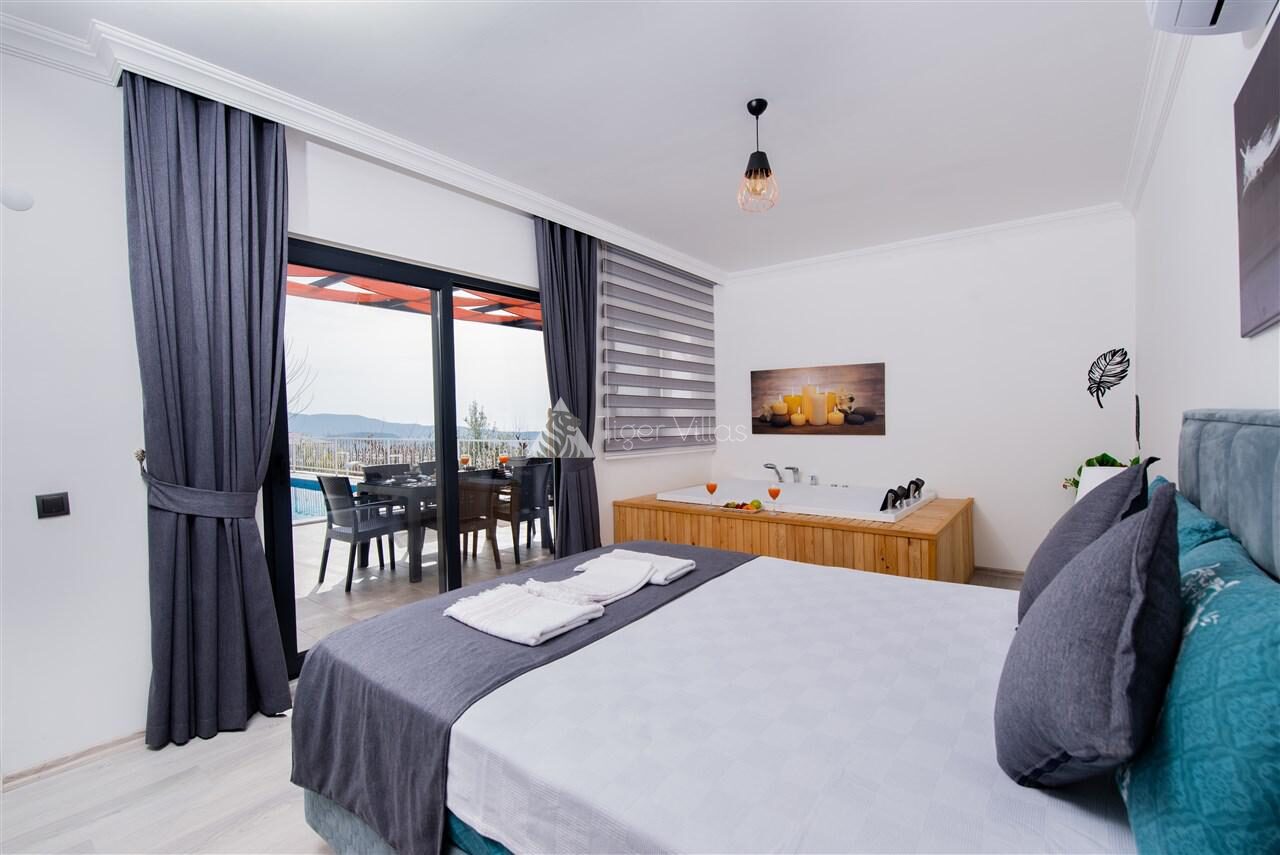 Villa Ural — 33