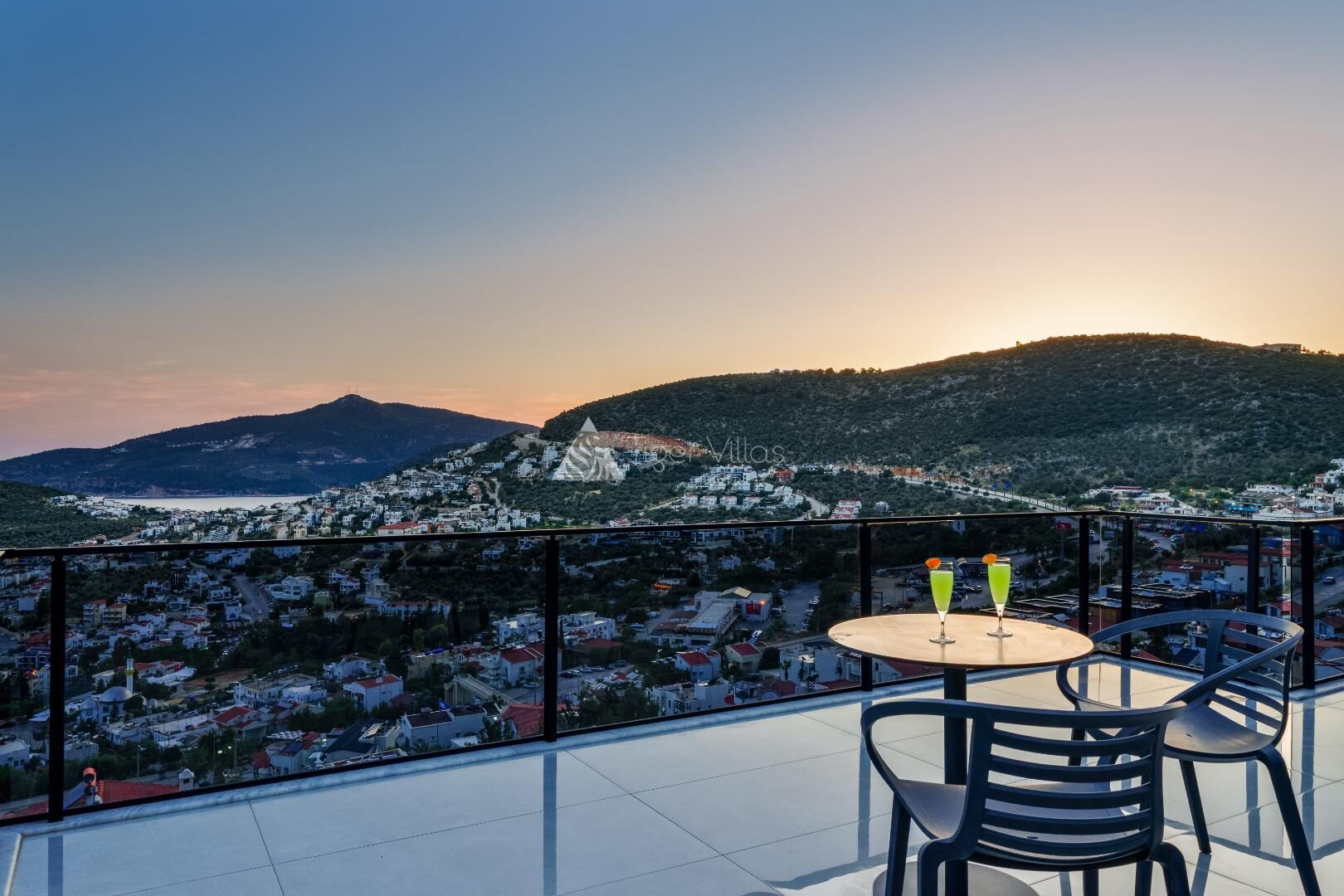 Villa Cassa — 23