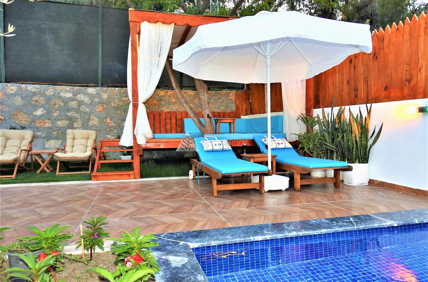 Villa Rayna — 12