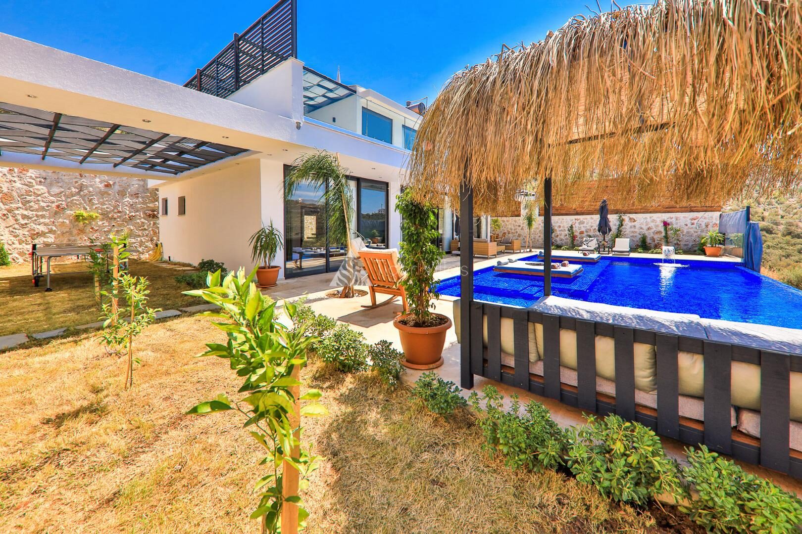 Villa Glorious — 3