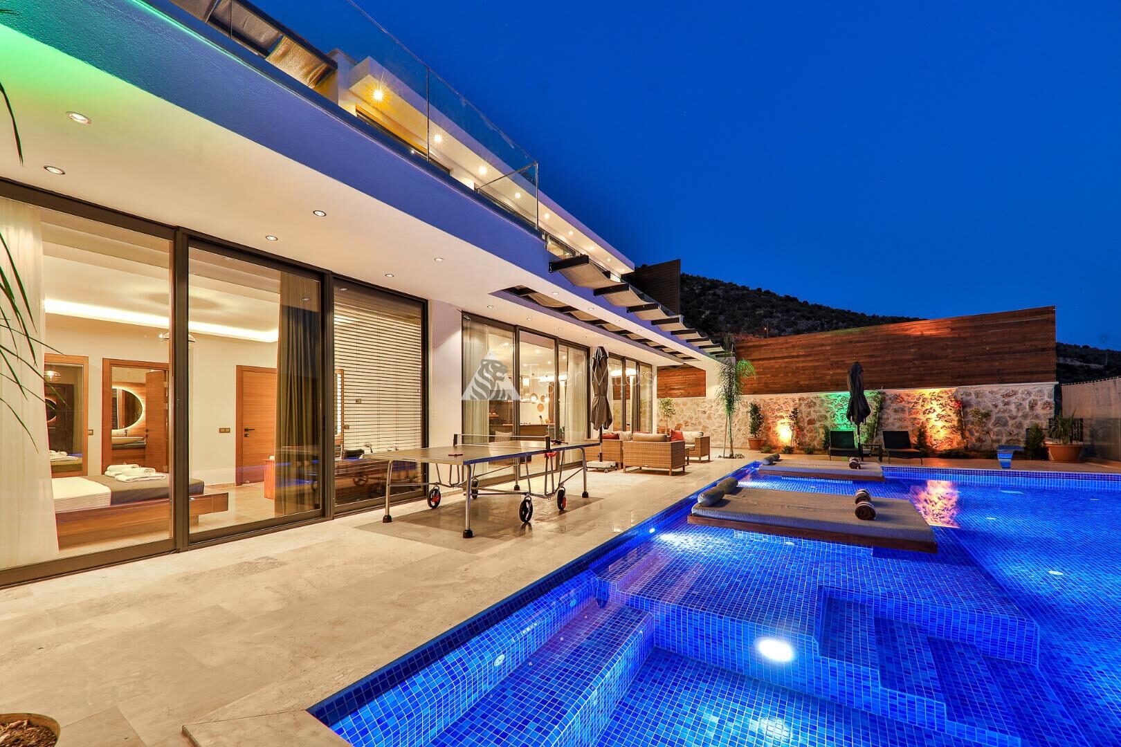 Villa Glorious — 5