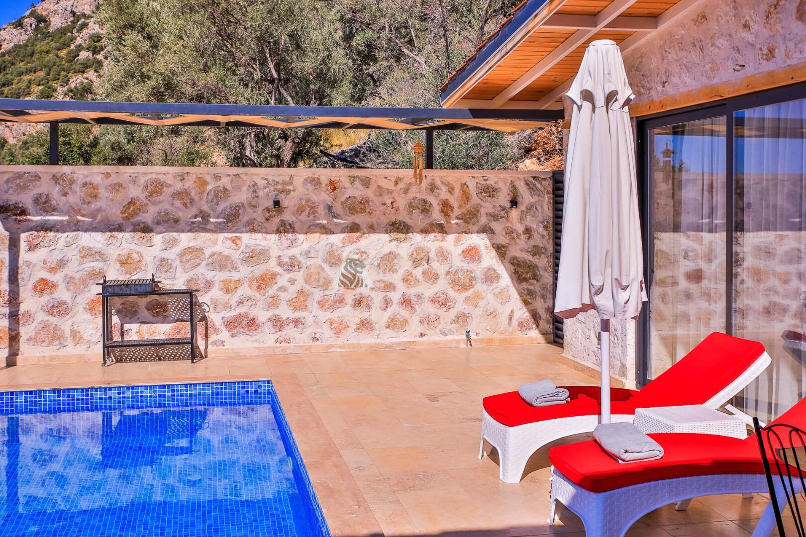 Villa Alaca — 4