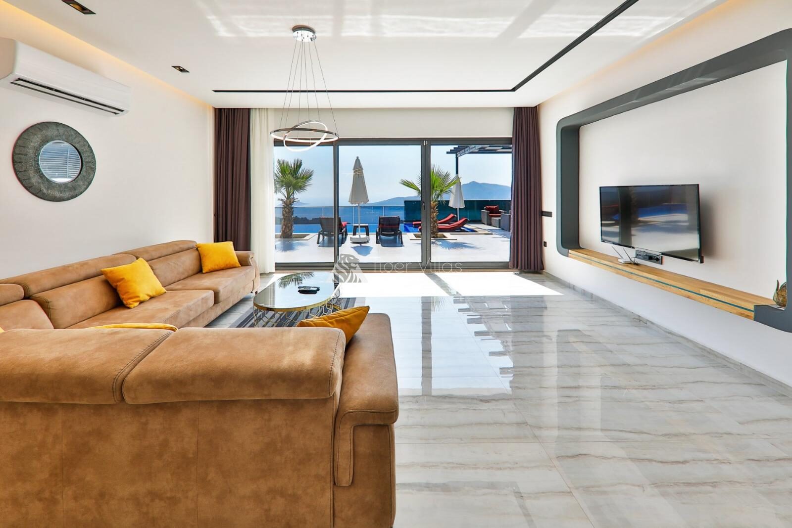 Villa Royal Romeo — 4