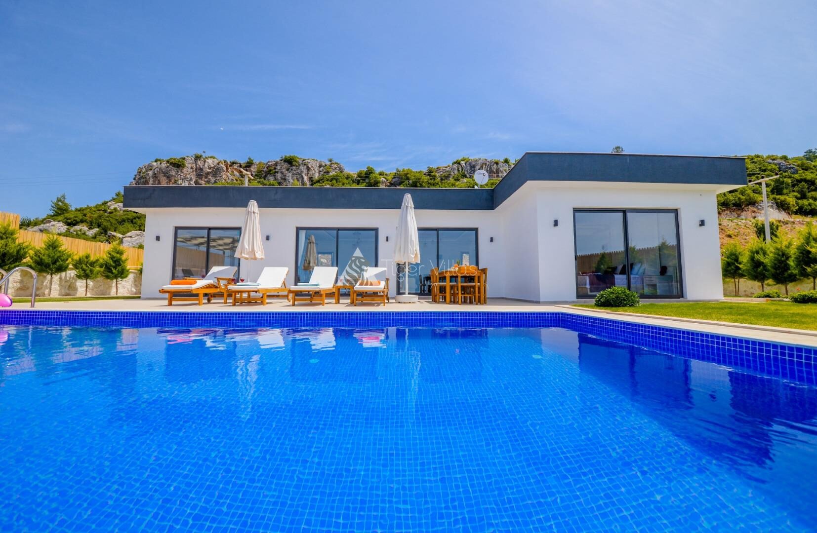 Villa Neco Doğu — 2