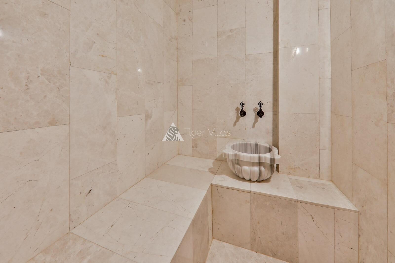 Villa Royal Romeo — 13