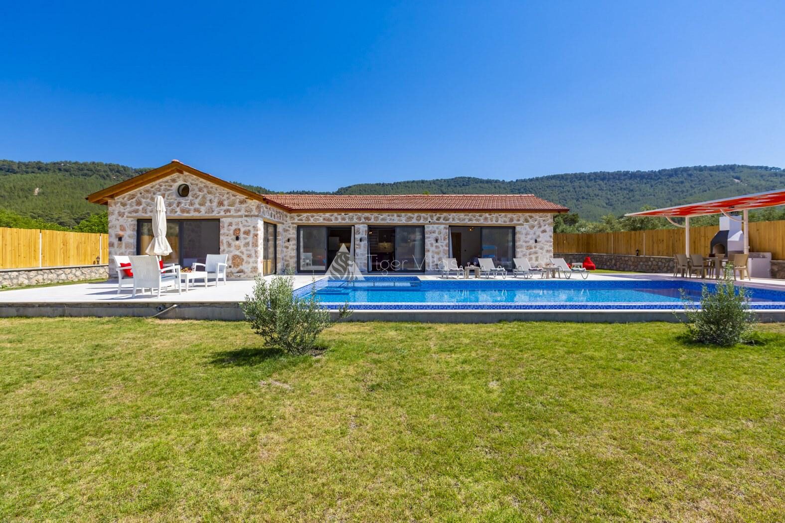 Villa Blue Bird — 1