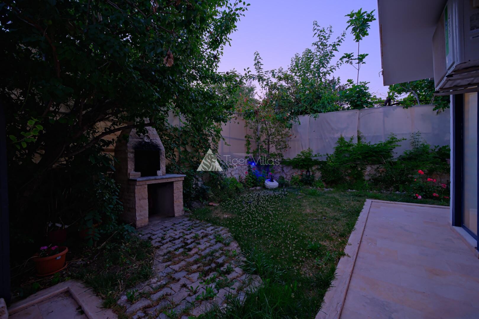 Villa Tepes — 23