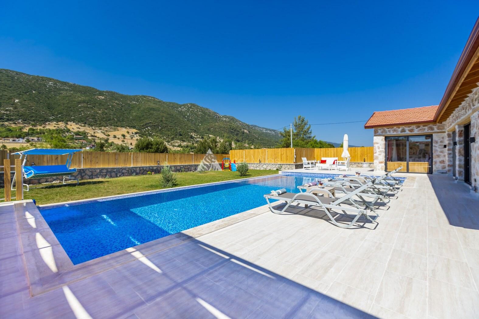 Villa Blue Bird — 13