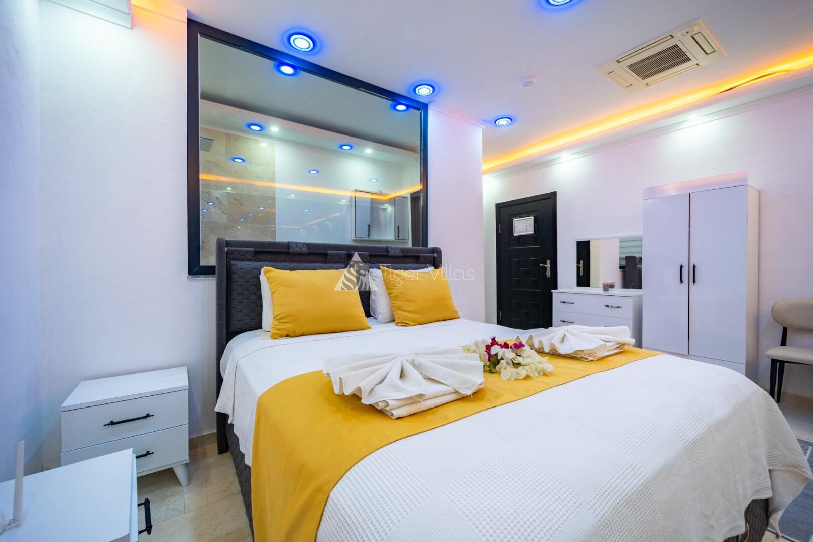 Villa Hyperion — 50