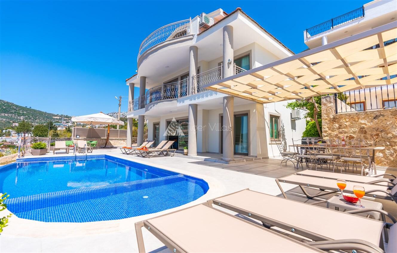 Villa Quzey — 1
