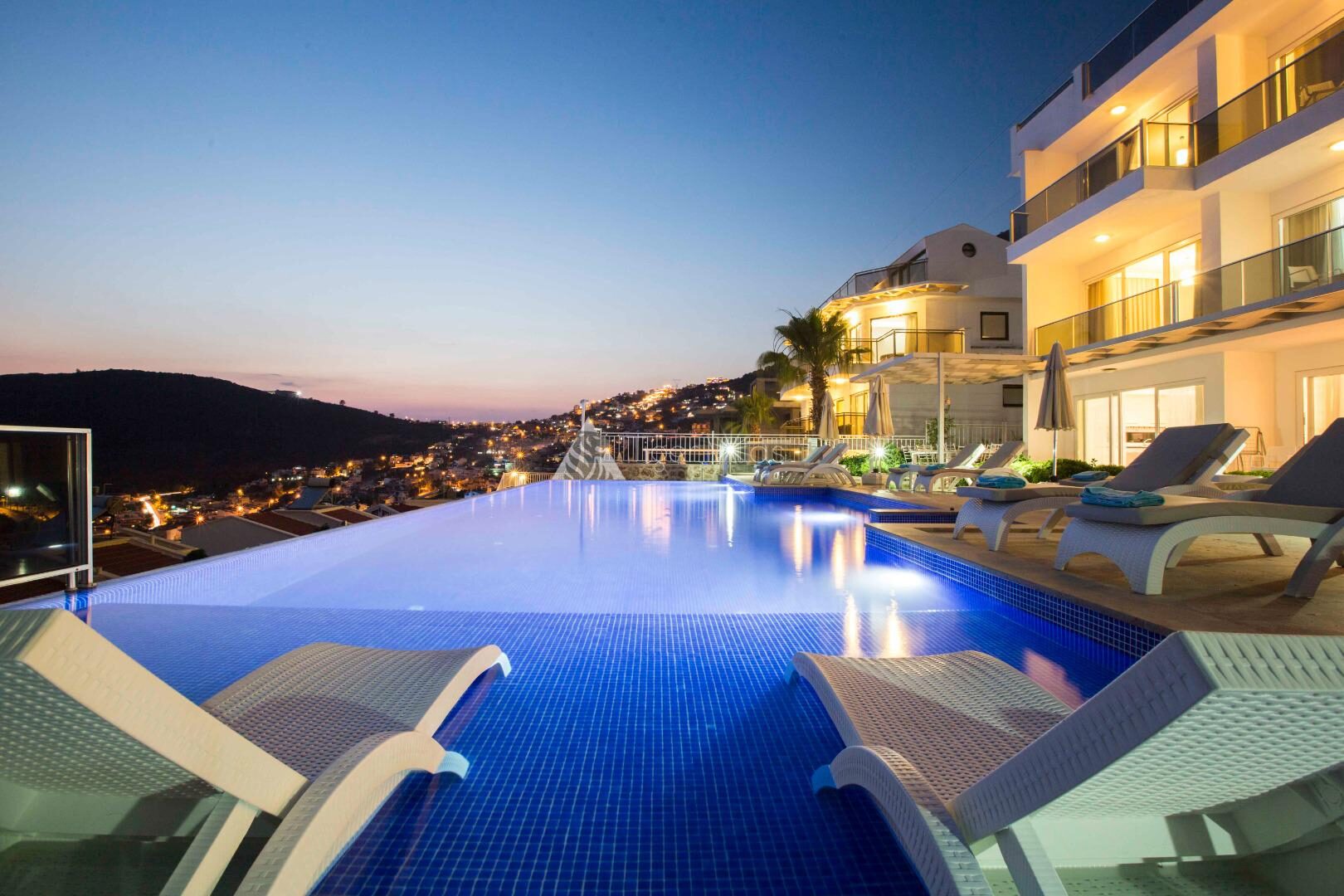 Villa Falcon Exclusive — 2