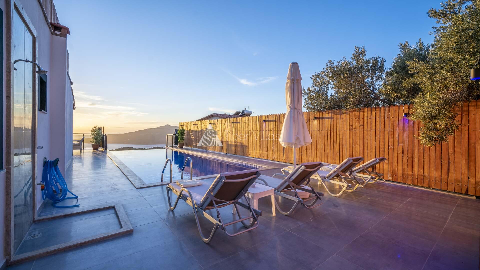 Villa Desde — 50