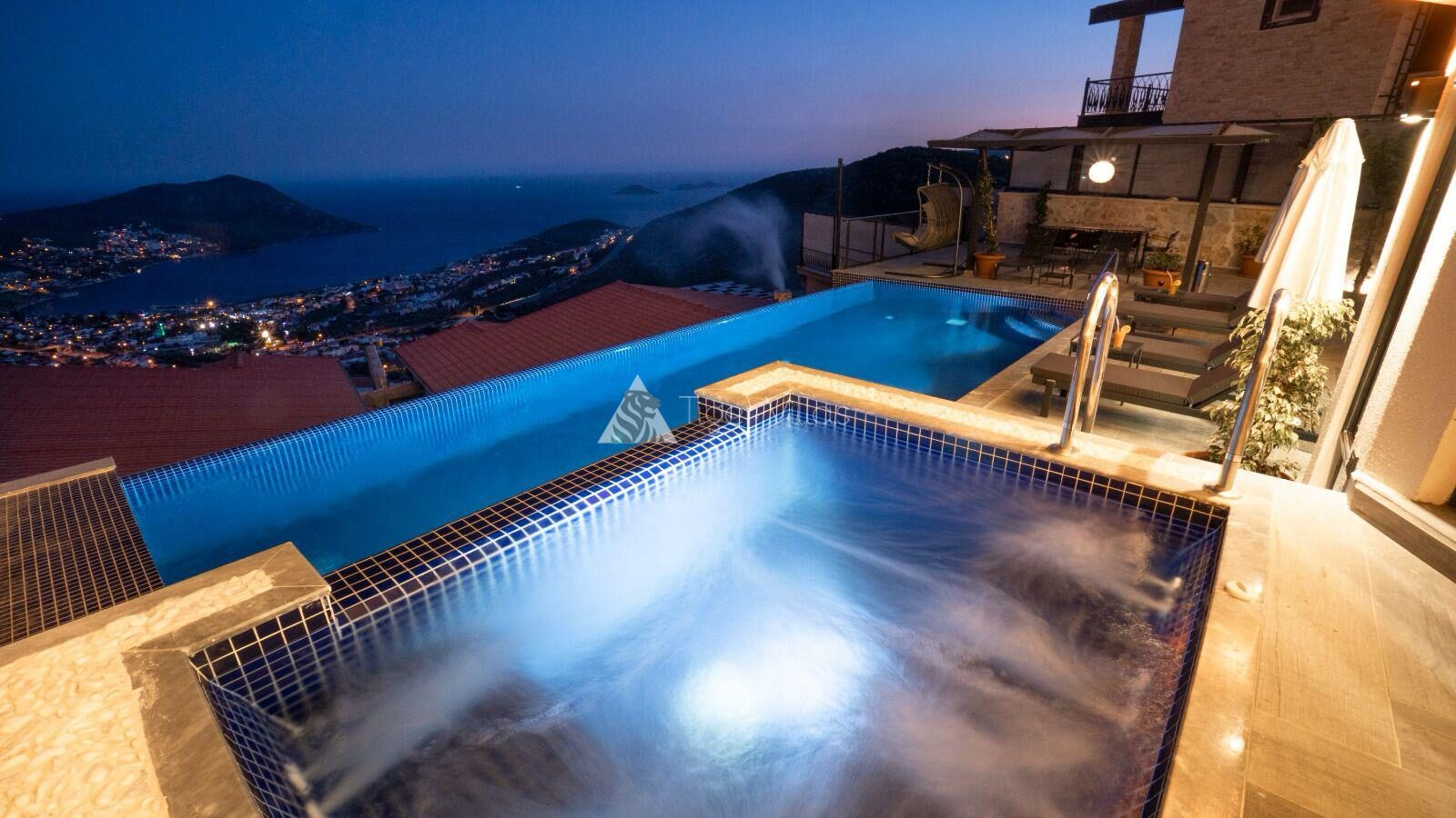 Villa Elif Akbel — 13