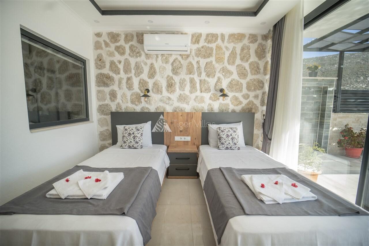 Villa Oliva — 36