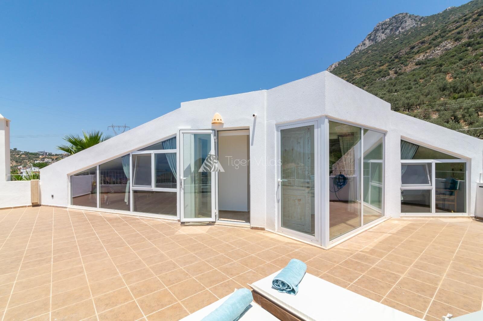 Villa Toros — 54