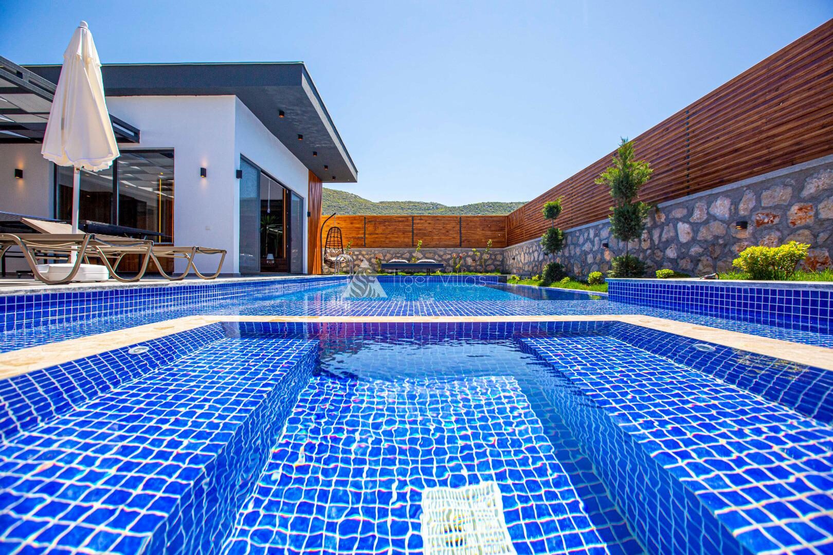 Villa Montenegro – villa for rent in Bezirgan