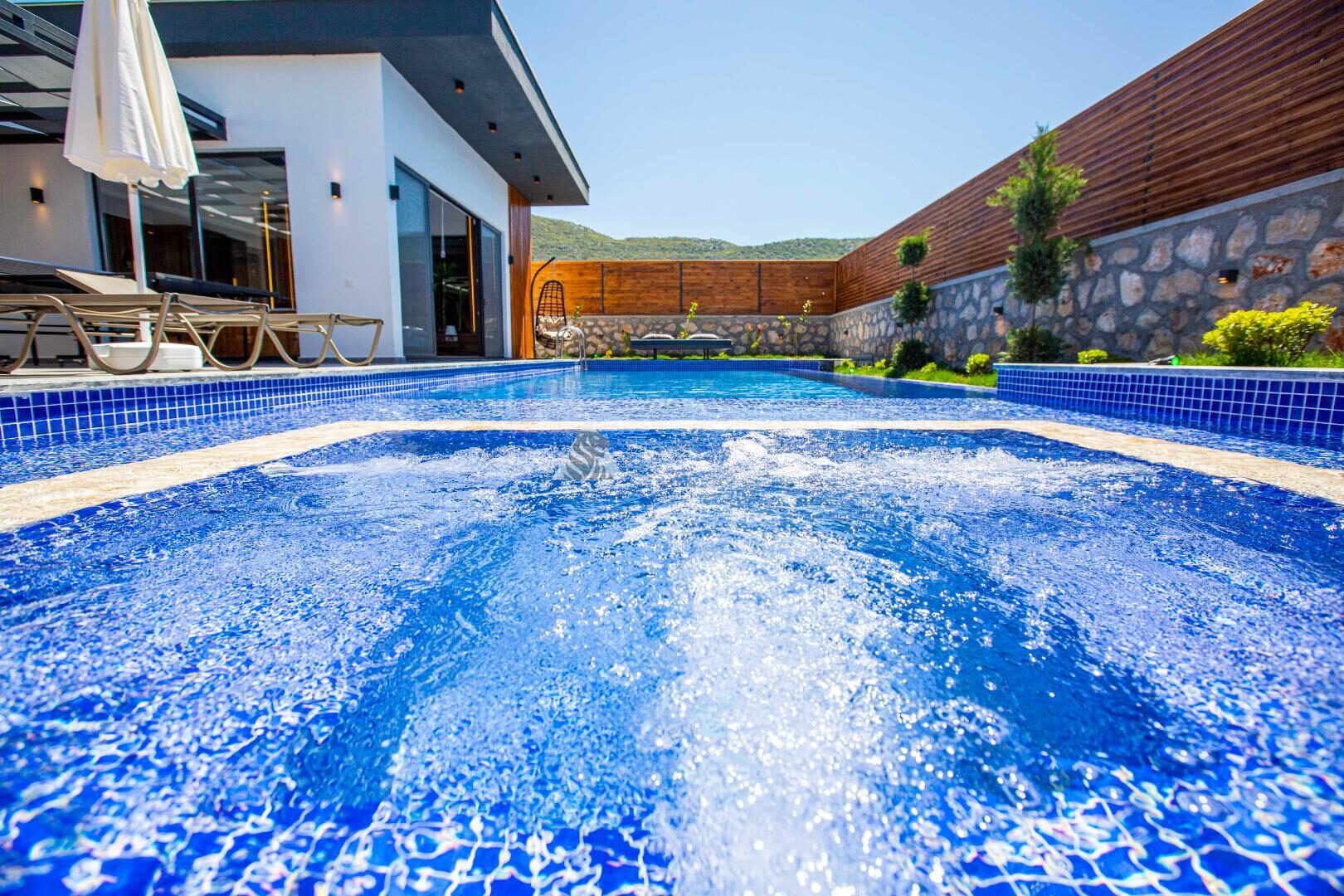 Villa Montenegro – villa for rent in Bezirgan