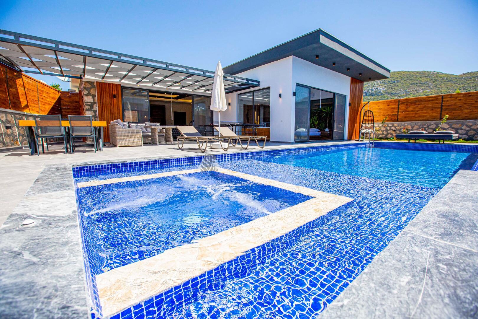 Villa Montenegro — 23