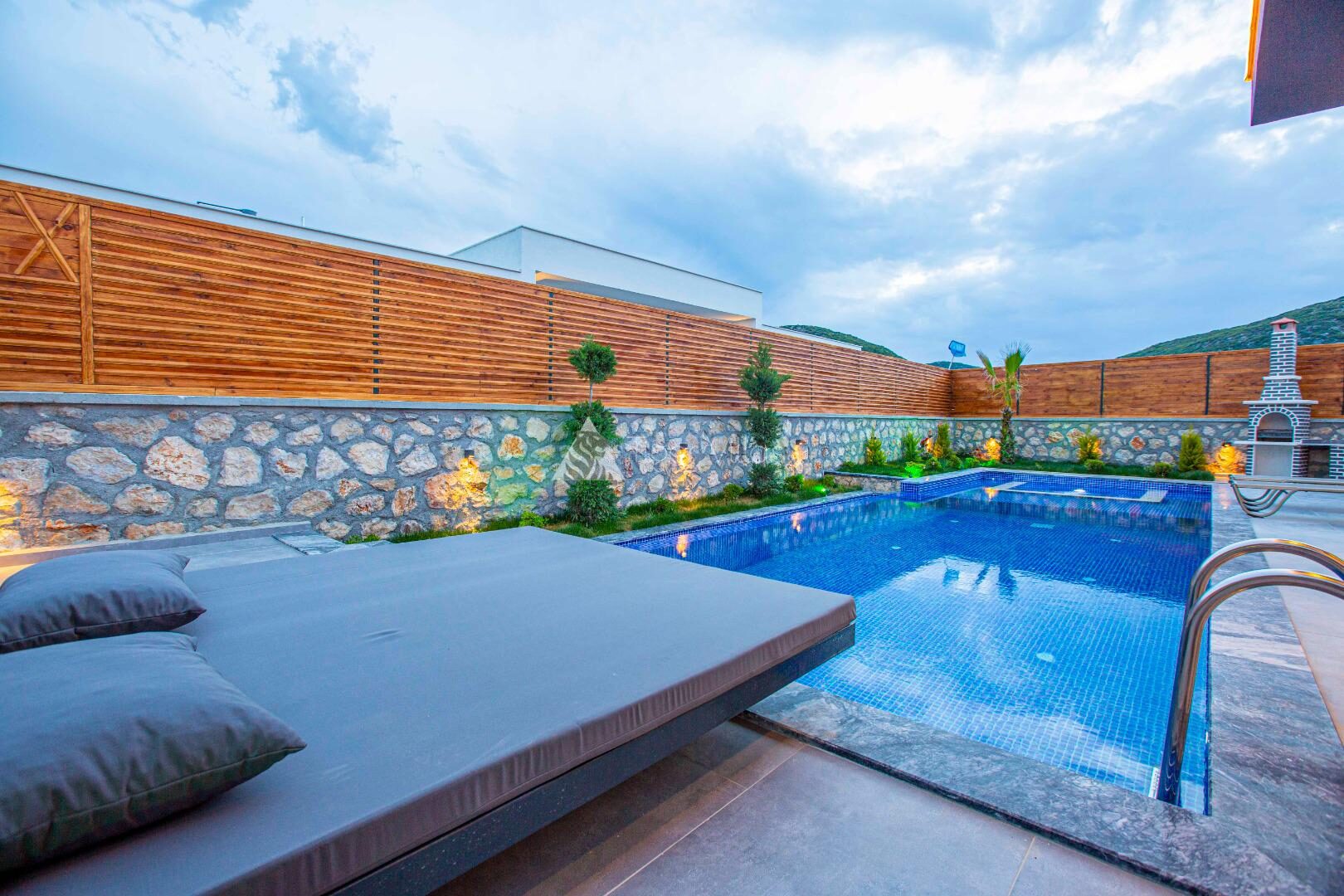 Villa Montenegro – villa for rent in Bezirgan