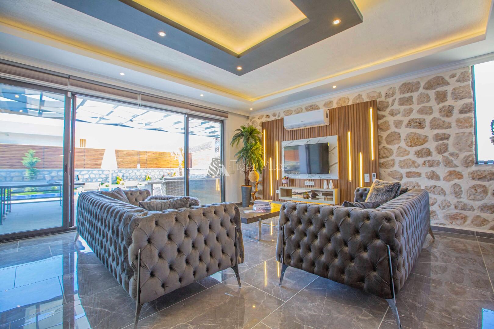 Villa Montenegro – villa for rent in Bezirgan