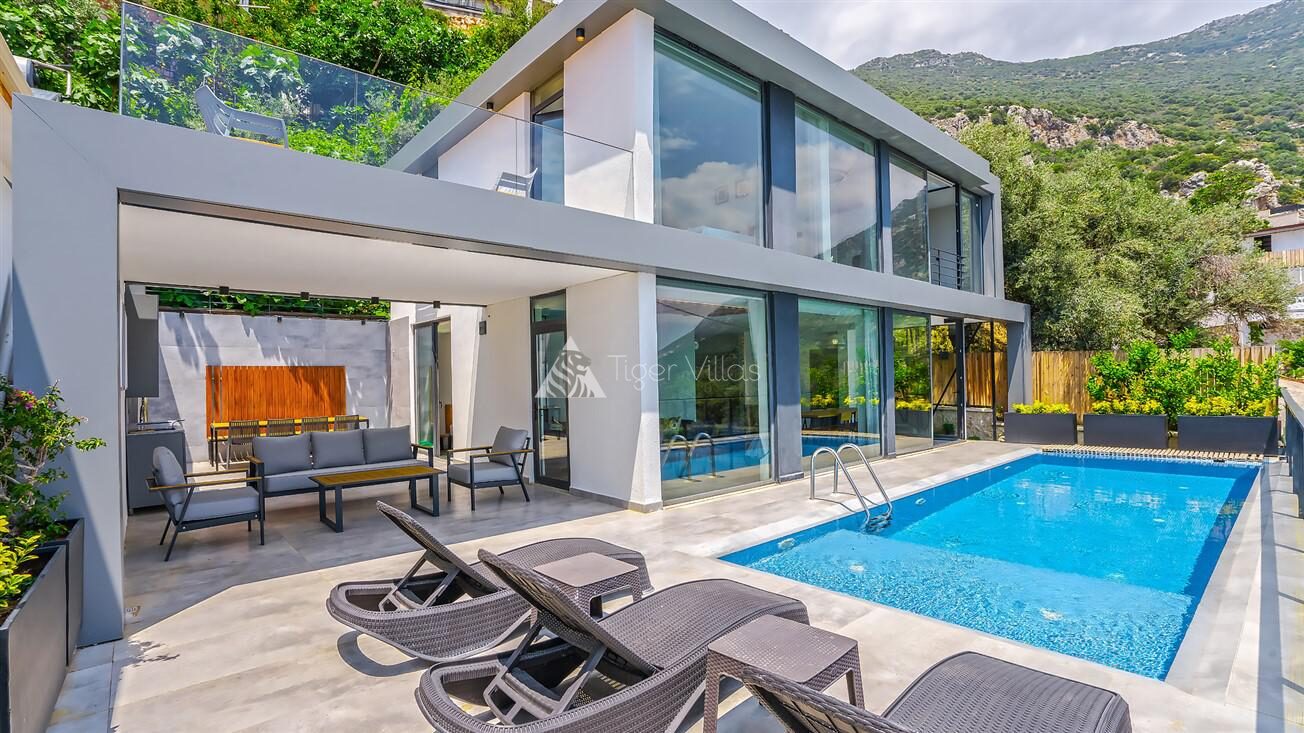 Villa Loca Akbel — 1