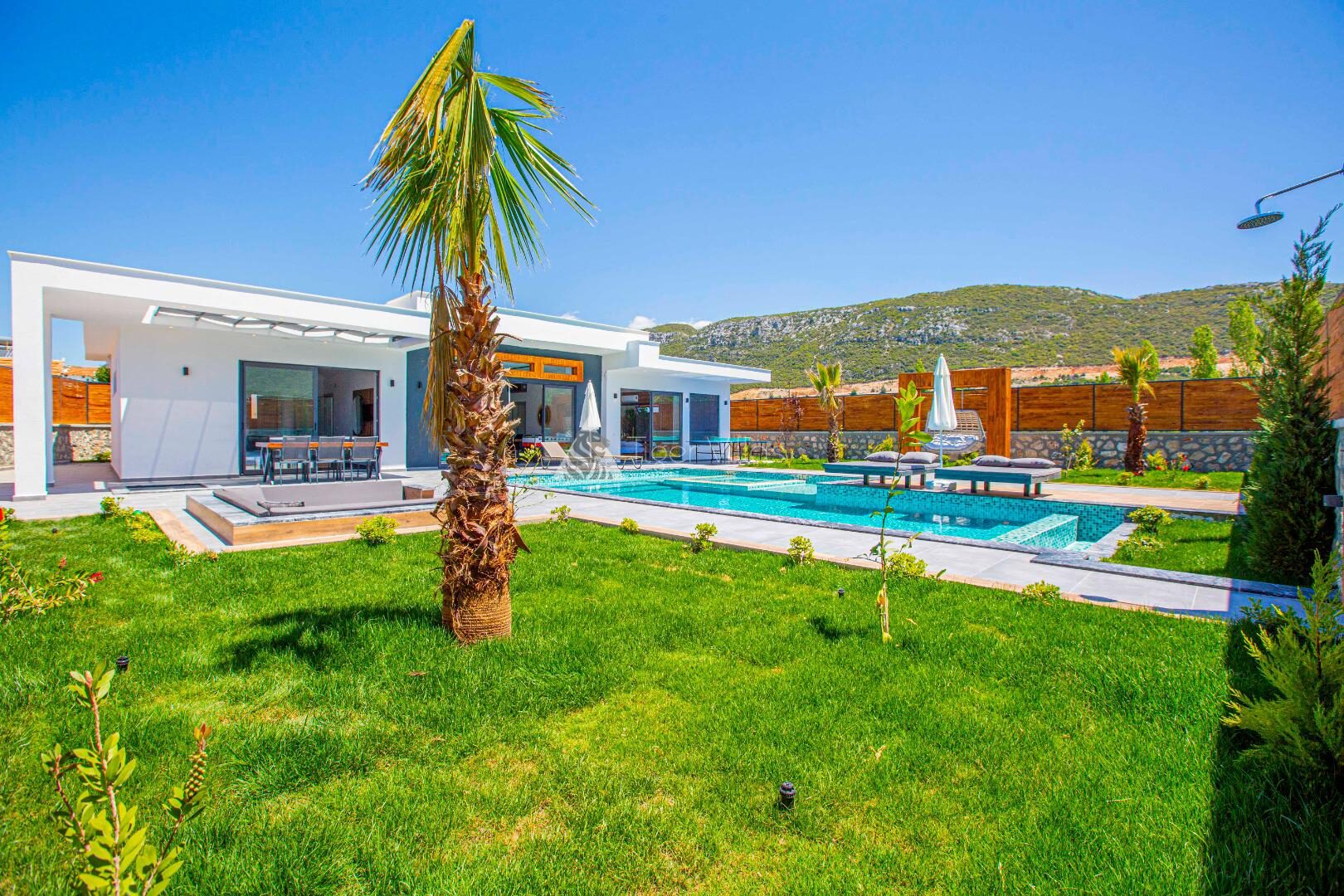 Villa Bahamas – villa for rent in Bezirgan