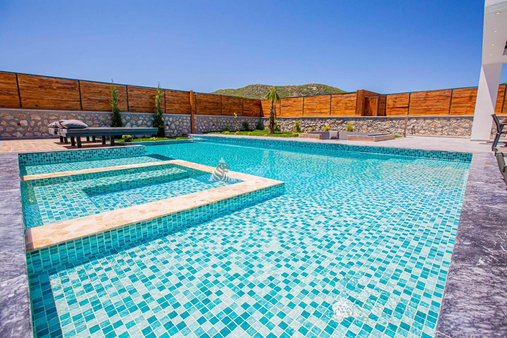 Villa Bahamas – villa for rent in Bezirgan