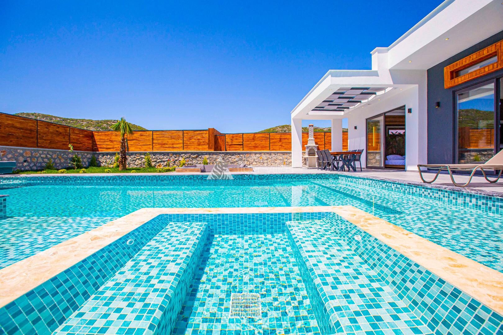 Villa Bahamas – villa for rent in Bezirgan