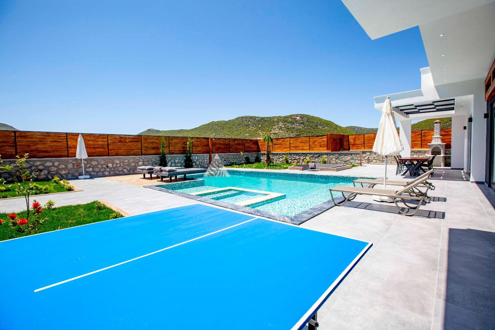 Villa Bahamas – villa for rent in Bezirgan