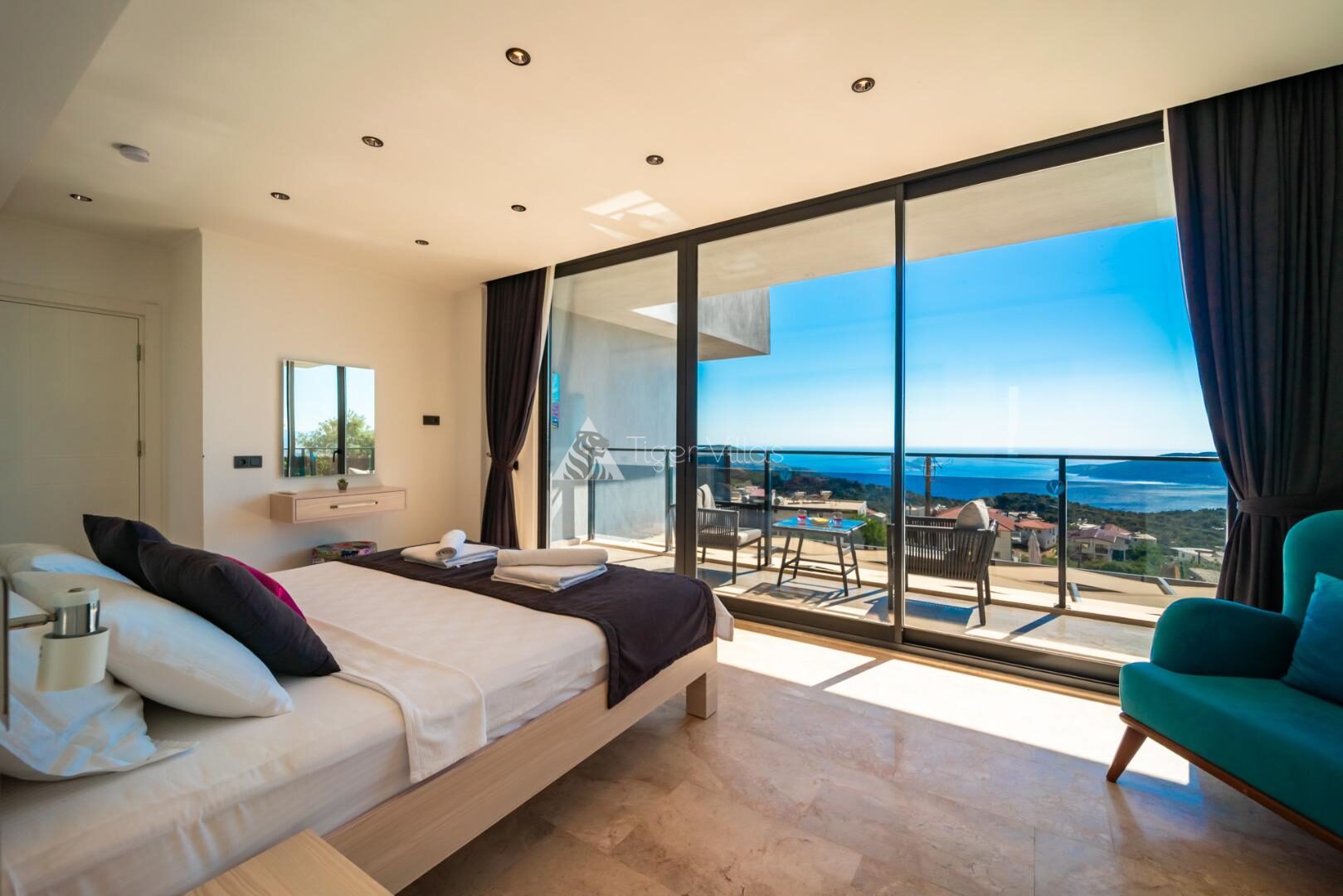 Villa Azde — 84