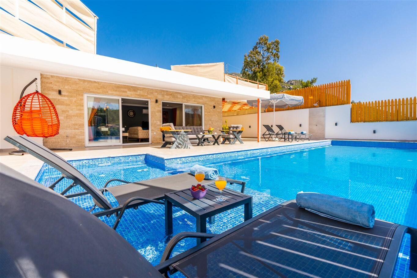Villa Amber Uno — 1
