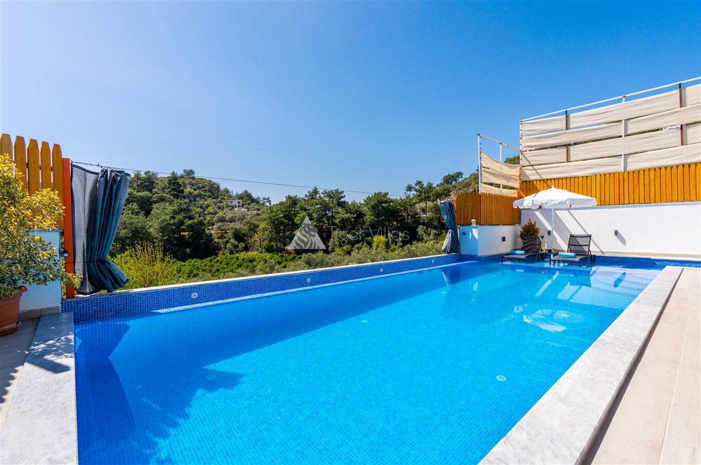 Villa Amber Uno — 4