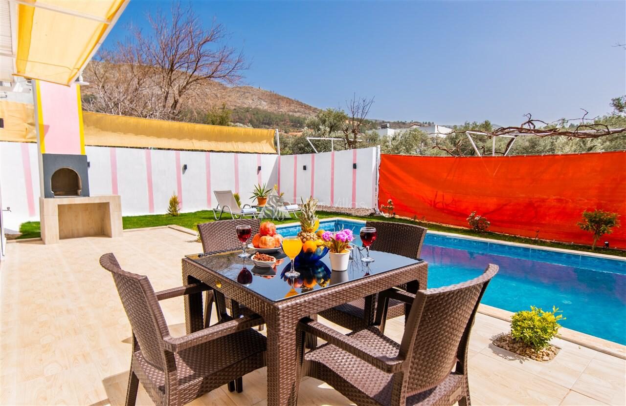Villa Büşra Üzümlü — 8