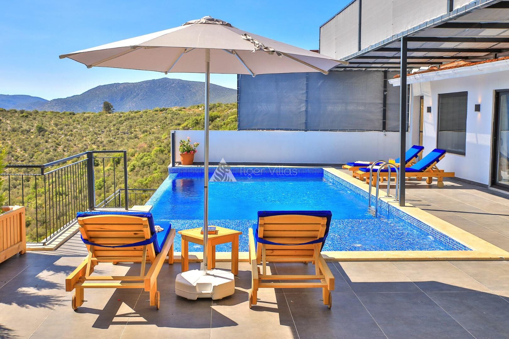 Villa Summery — 16