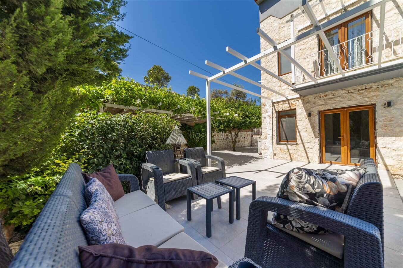 Villa Ea – villa for rent in Ortaalan
